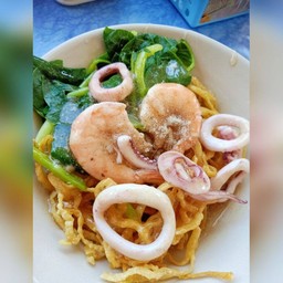 ราดหน้าทะเลรวมเส้น(เส้นหมี่กรอบ+เส้นใหญ่)