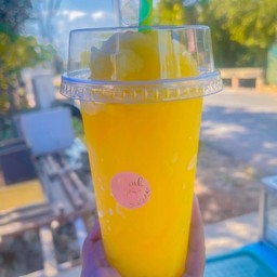 เสาวรส โซดา