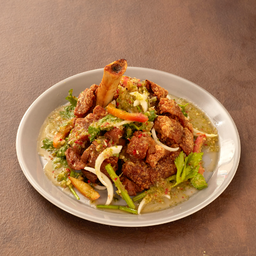 ยำขาหมูทอด