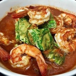 แกงส้มกุ้งไข่ชะอม