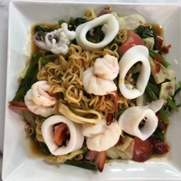 ตำมาม่าปลาร้าทะเล (กุ้ง+ปลาหมึก)