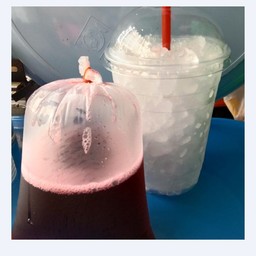 น้ำกระเจี๊ยบ แก้วโอ่ง แยกย้ำแข็ง