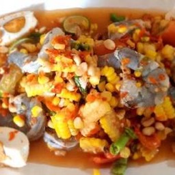 ตำไทยกุ้งสดไข่เค็ม