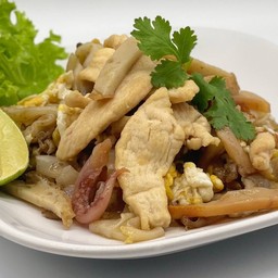 ก๋วยเตี๋ยวไก่ผัดแห้ง(คั่วไก่)