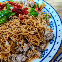 ยำมาม่า