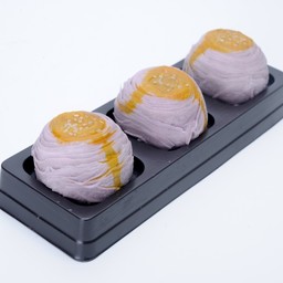 ขนมเปี๊ยะ เผือกโมจิ 3 ชิ้น