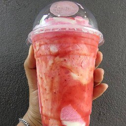 🍓🍓🥛สตอเบอรี่ปั่นโยเกิร์ต🍓🍓🥛