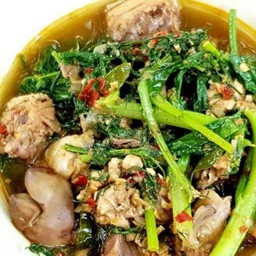 แกงอ่อมไก่