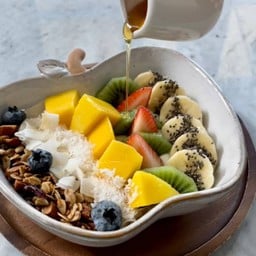 Sunday granola bowl (LM)
