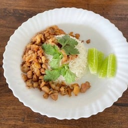 ไก่รวนราดข้าว