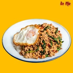 ข้าวกระเพราหมูชิ้น/หมูสับ/ไก่