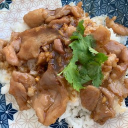 หมูชิ้นกระเทียม