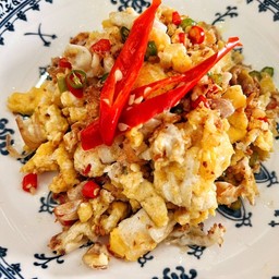 ข้าวราดไข่ผัดพริกเกลืออร่อยต้องลองค่ะ