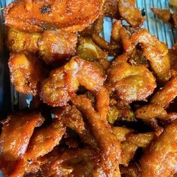 ซี่โครงหมูทอดกระเทียม