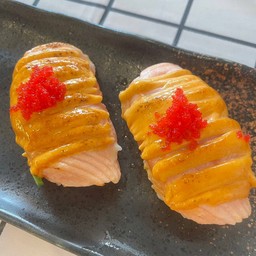 แซลมอนสดสไปซี่