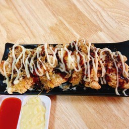 ไก่ทอดหน้าพิซซ่าญี่ปุ่น