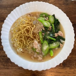 บะหมี่กรอบราดหน้า