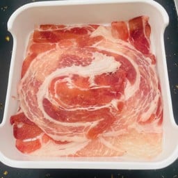 หมูสามชั้นลอกหนัง