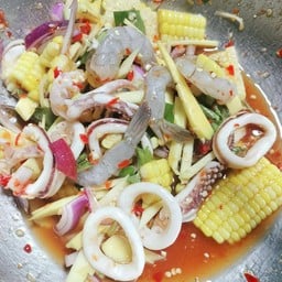 ยำปูม้า เจ้อั๋น สี่แยกวัดสามัคคี