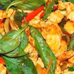 พริกแกงหมูราดข้าว+ กระเพราหมูชิ้นราดข้าว