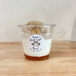 โยเกิร์ต กราโนล่า น้ำผึ้ง