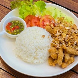 ข้าวหมูทอดกระเทียม