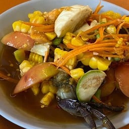 ส้มตำข้าวโพดปู