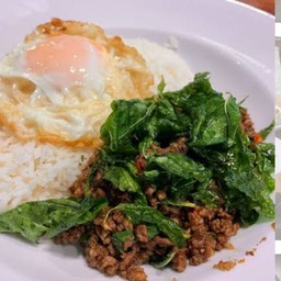 ข้าว_เครื่องแกงเนื้ิอ + ไข่ดาว