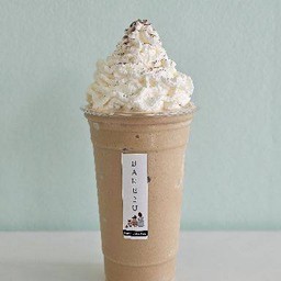 คาปูชิโน่เฟรบเป้พร้อมวิป