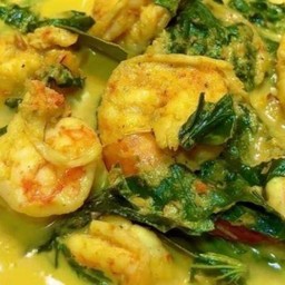 Shrimp Curry With Betel Leaves