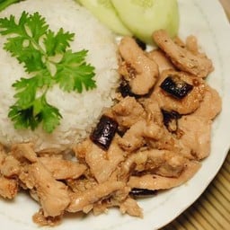 ข้าวไก่กระเทียม