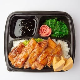 ข้าวหน้าไก่ย่าง แถมซุป