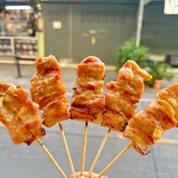หมูปิ้งโบราณ เจ้ปลาซอยศรีพรสวรรค์