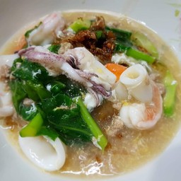 ราดหน้าทะเล