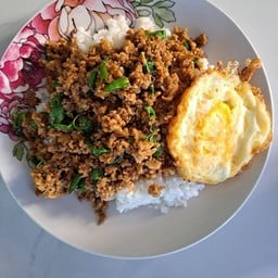 ข้าวกะเพราหลากหลาย