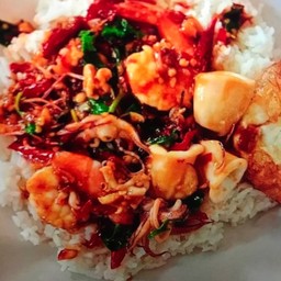 กระเพราทะเลราดข้าว