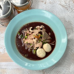 ก๋วยเตี๋ยวเนื้อน้ำตก