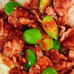 หมูผัดกะปิสะตอราดข้าว