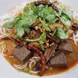 ขนมจีนน้ำเงี้ยว