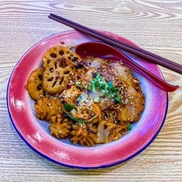 A11 หม่าล่ามาม่าผัดแห้ง