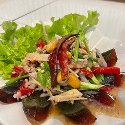 ยำไข่เยี่ยวม้า