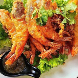 Fried Shrimp With Garlic And Pepper