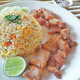 ข้าวผัด หมู 3 ชั้น