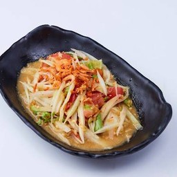 ตำไทย (เลือกปูได้) (Spicy Papaya Salad)