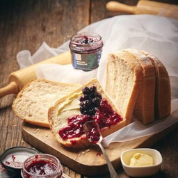 Whote wheat bread + Homemade jam