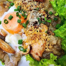 Stir-fried Chicken with Wide Noodles and Lava Egg