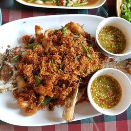 ปลากะพงทอดตะไคร้กรอบ เล็ก