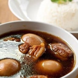 พะโล้หมู + ข้าวสวย