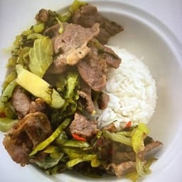 ไก่ผัดพริกผักกาดดอง