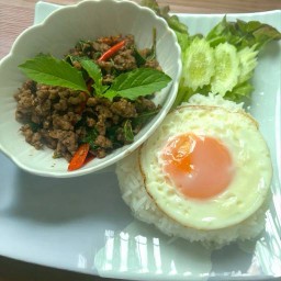 ข้าวผัดกะเพราหมูสับ (ไม่รวมไข่ดาว)